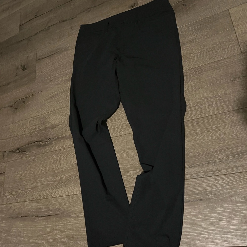 Lululemon Men’s slim-fit 33 x 32L